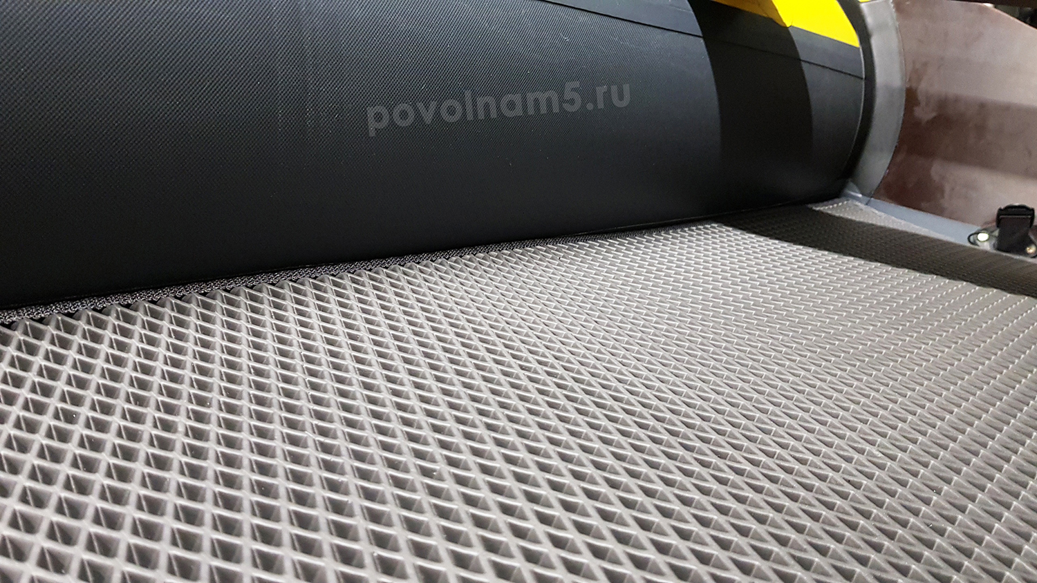 Коврик ЭВА для лодки Reef 390